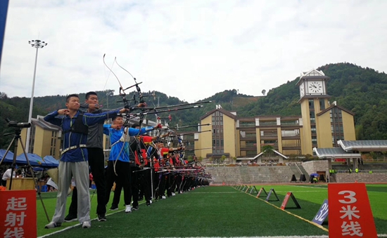 我区射箭运动员省运会摘金