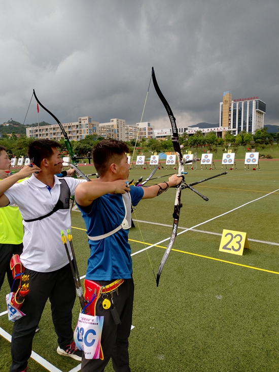我区射箭少年省赛创佳绩