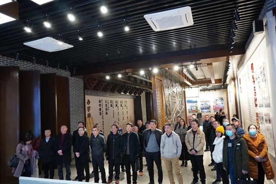 山海情谊永相连 携手交流促发展