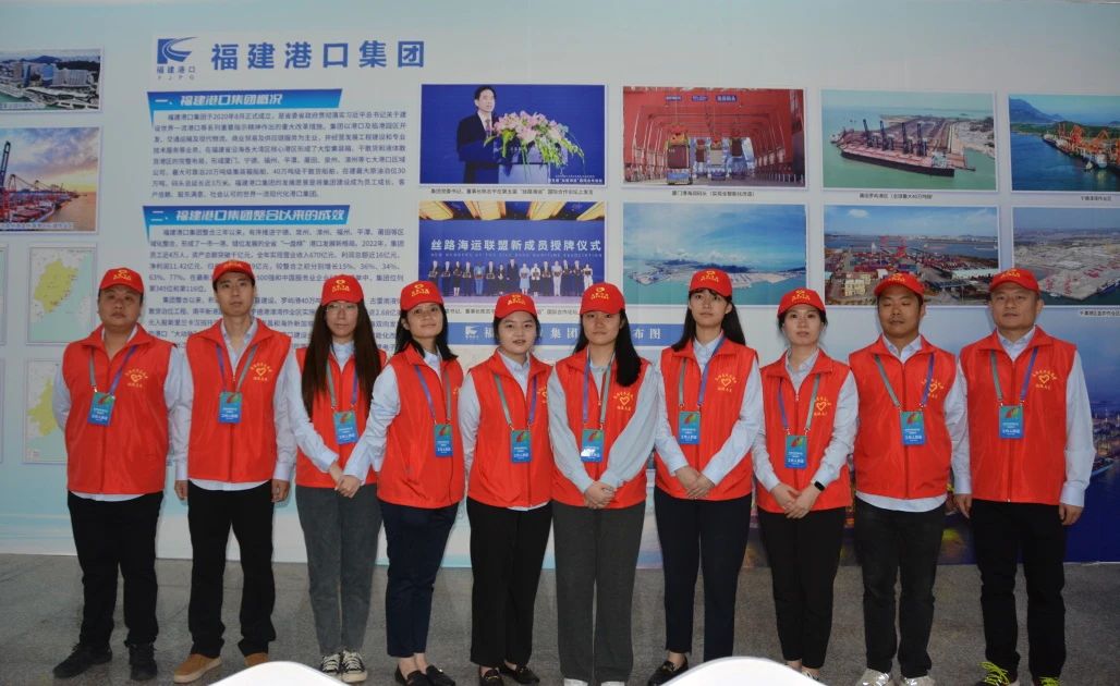 福港马尾蓝海青年志愿者护航2023世界航海装备大会