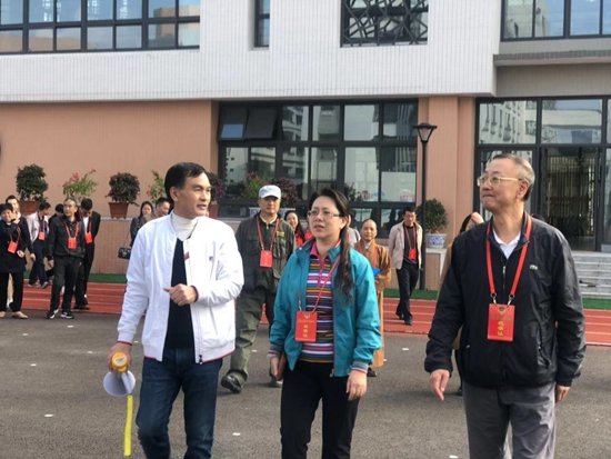 区政协组织政协委员开展会前视察
