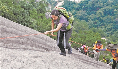 他们，用脚步丈量城市 