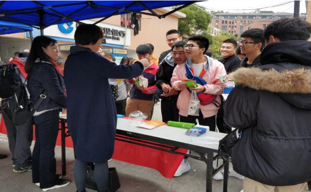 中国银行在阳光学院开展“反假宣传”活动