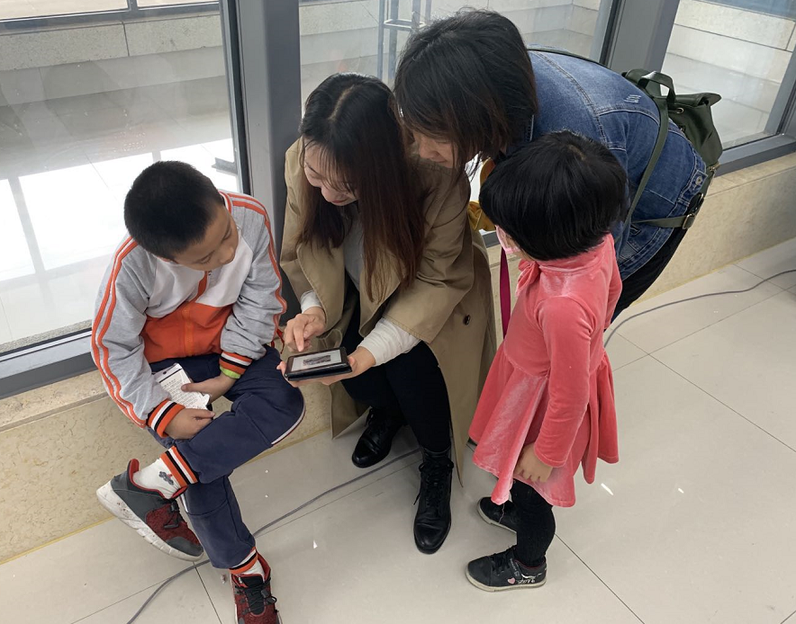 区图书馆电子阅读本自助借阅启动