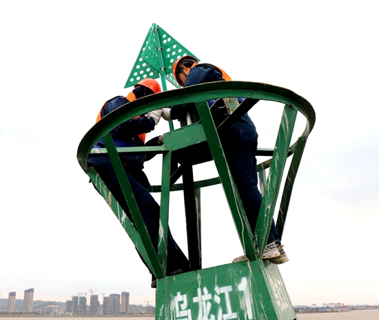 闽江上的航保卫士