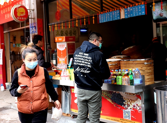 早餐店陆续复工   营业额只有往日三成