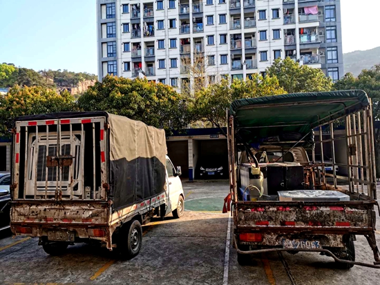 随地就能捡到6台空调？4小时后警察蜀黍找上门来了……