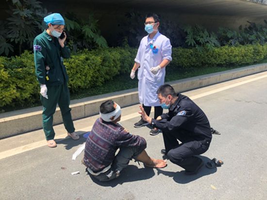 琅岐边防派出所积极救助交通事故伤员获群众称赞