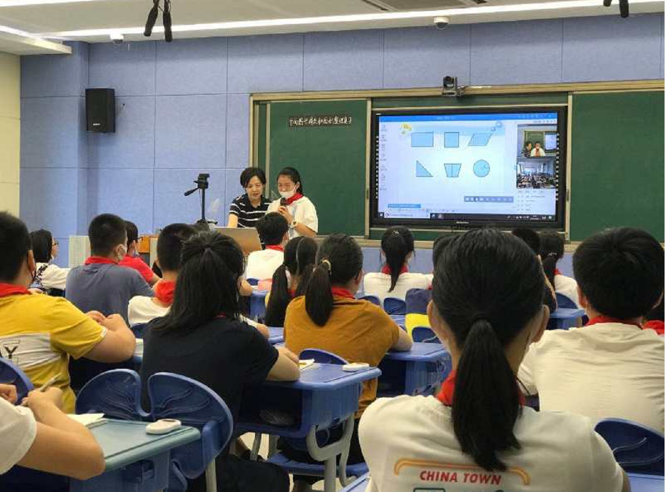 校企联合  空中课堂助力教育帮扶