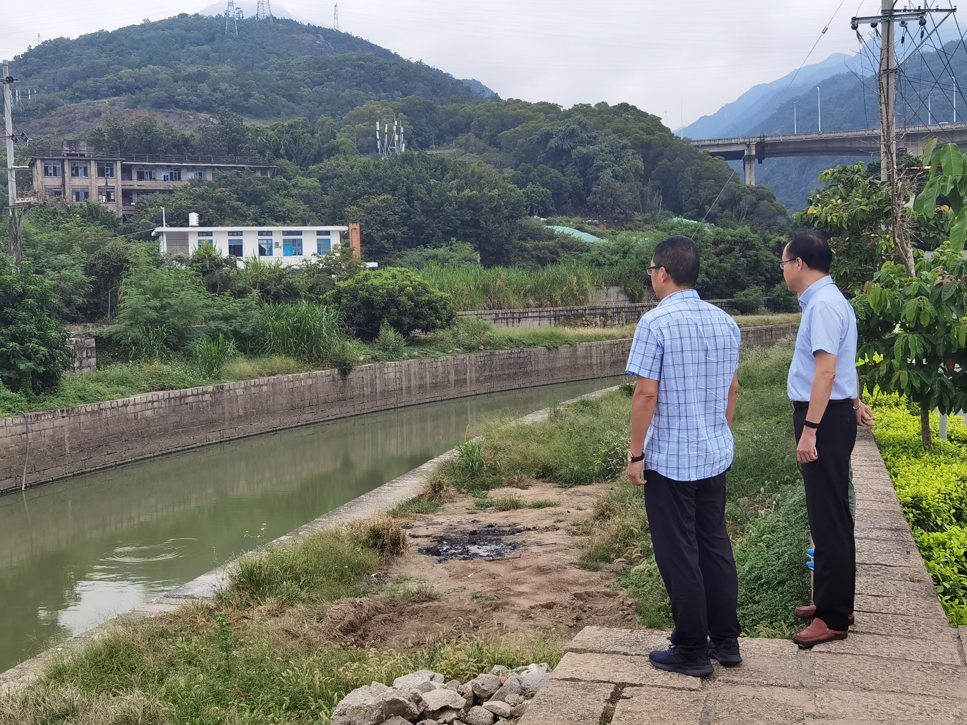 马尾区检察院联合区河长办开展河道巡查工作