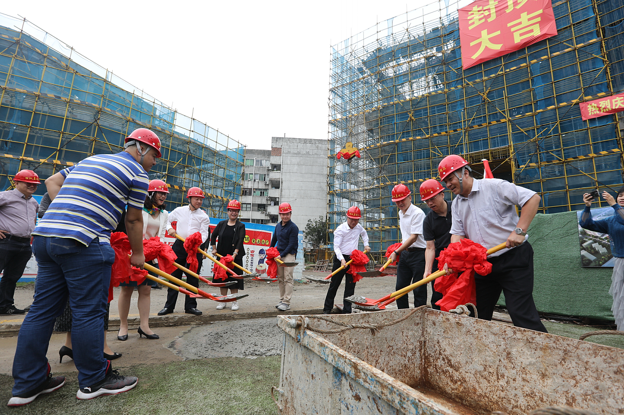 罗星中心小学扩容工程项目顺利封顶