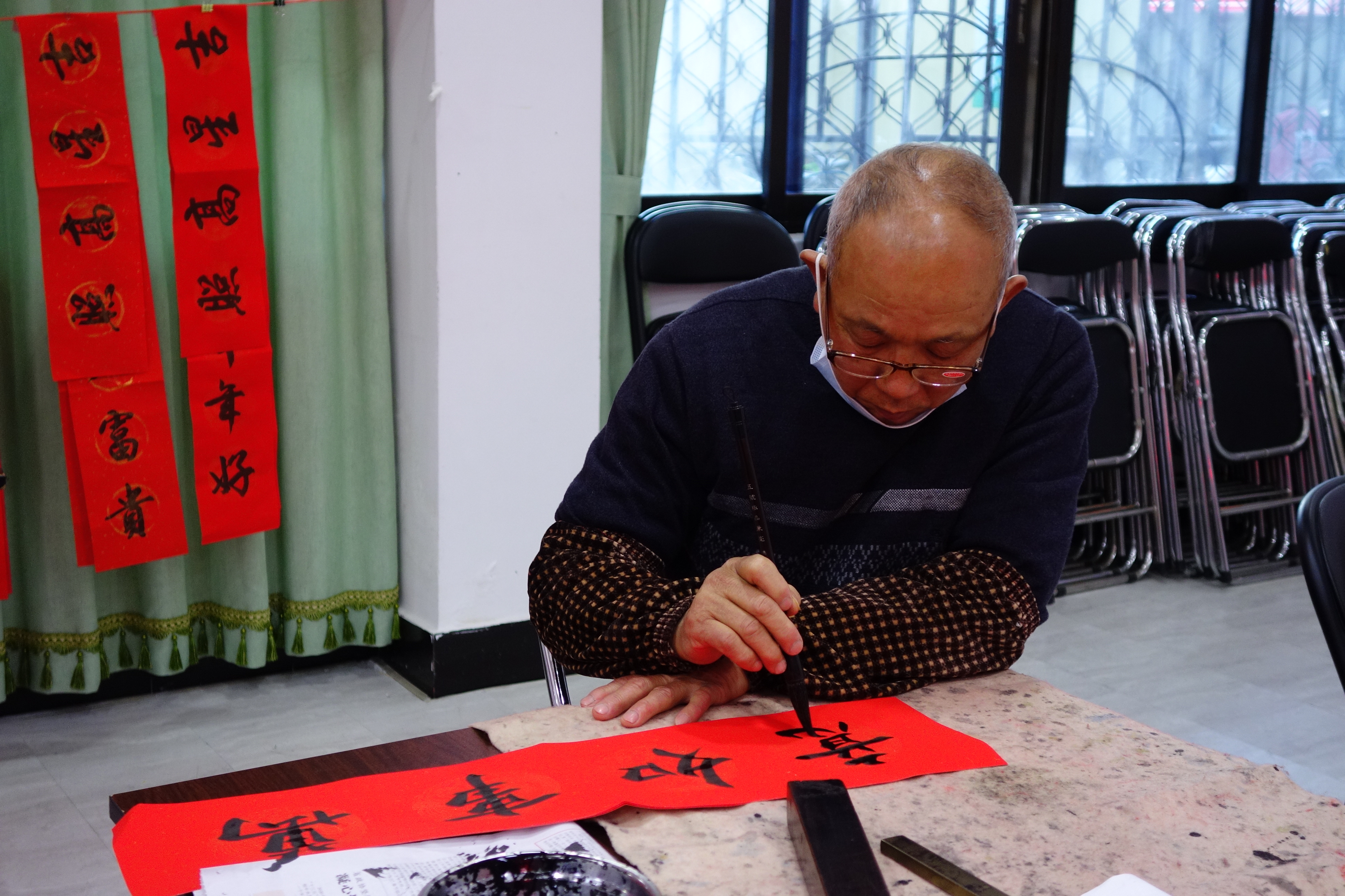 贺新年、迎新年，沿山社区开展春节写春联活动