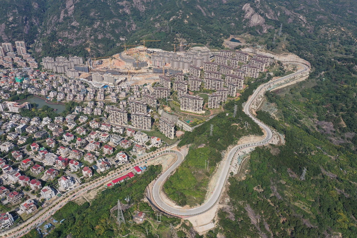 ​君山北道路通车获市民好评