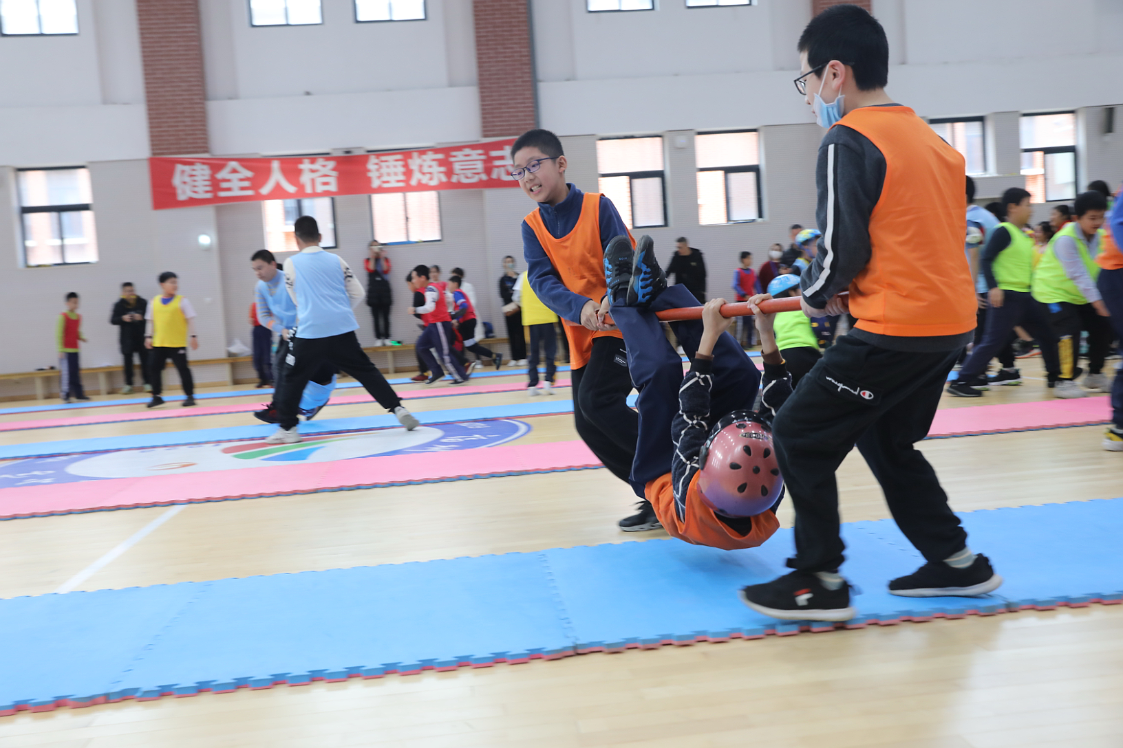 马尾实验小学趣味运动会开赛