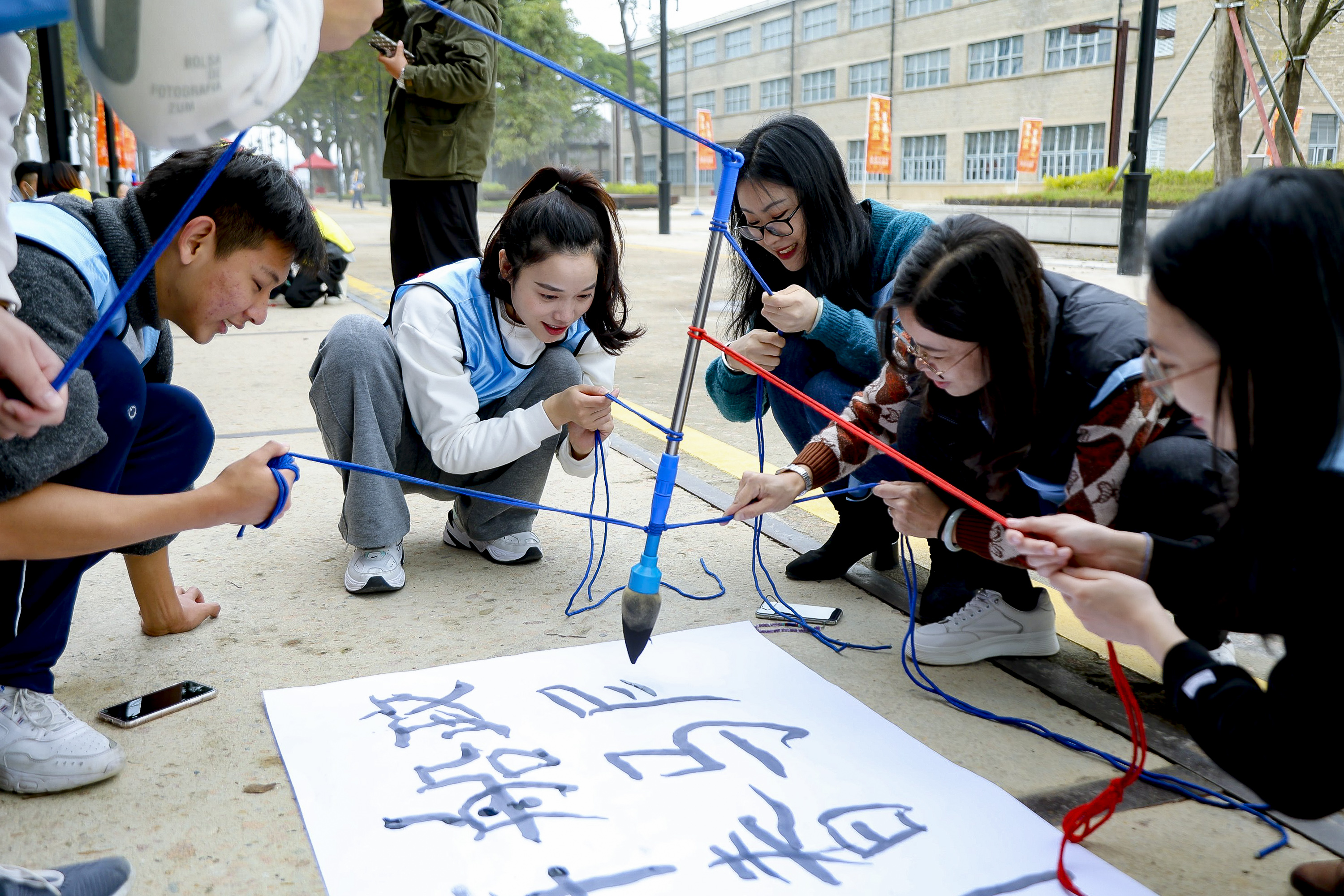 青年们在船政文化城内“跑”起来了