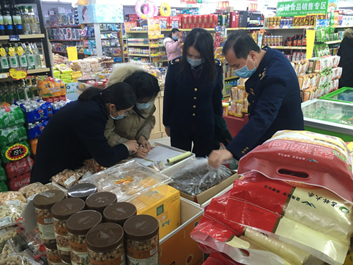 区市场监管局加强节前食品快检工作