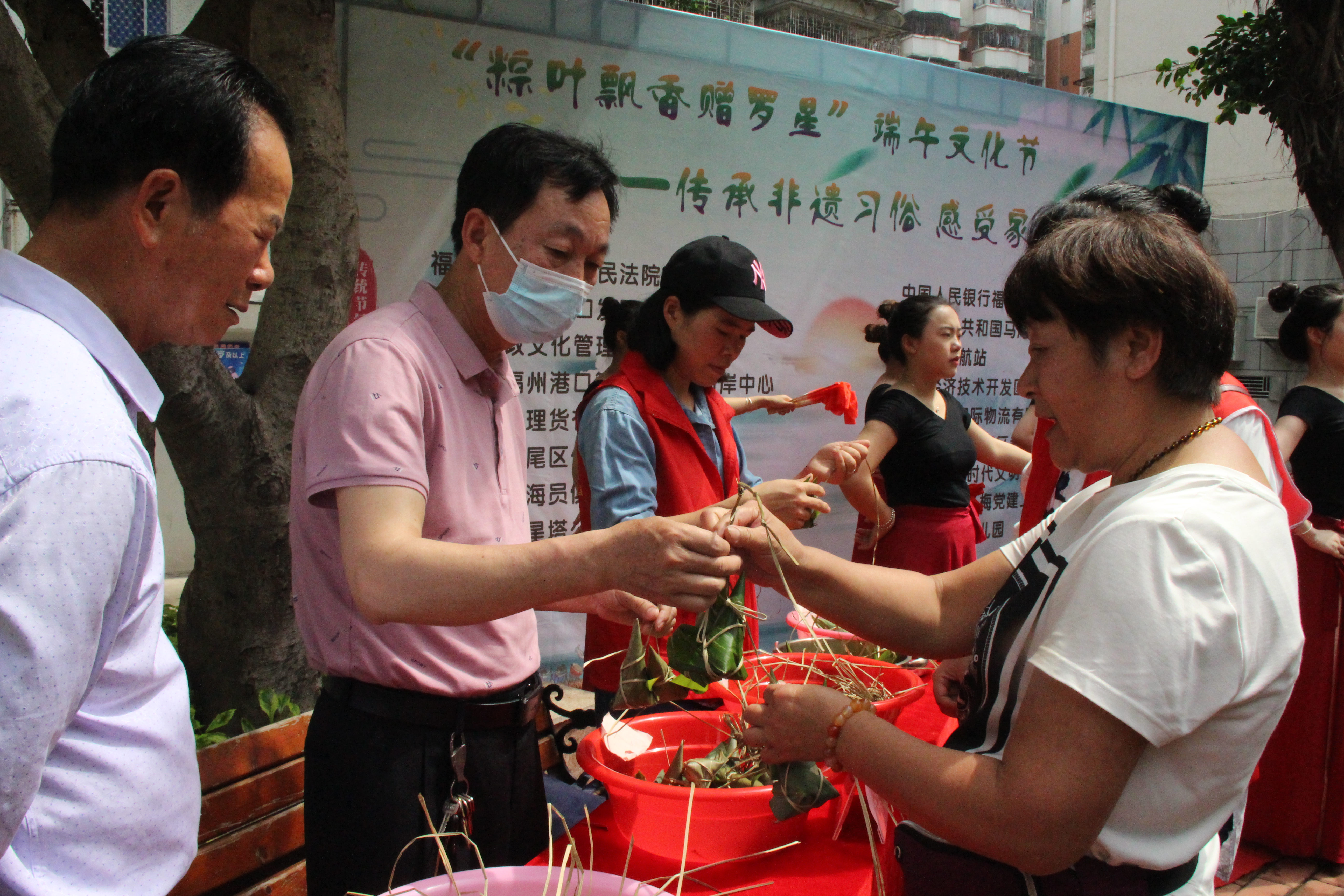 粽叶飘香，罗星社区举办端午文化节