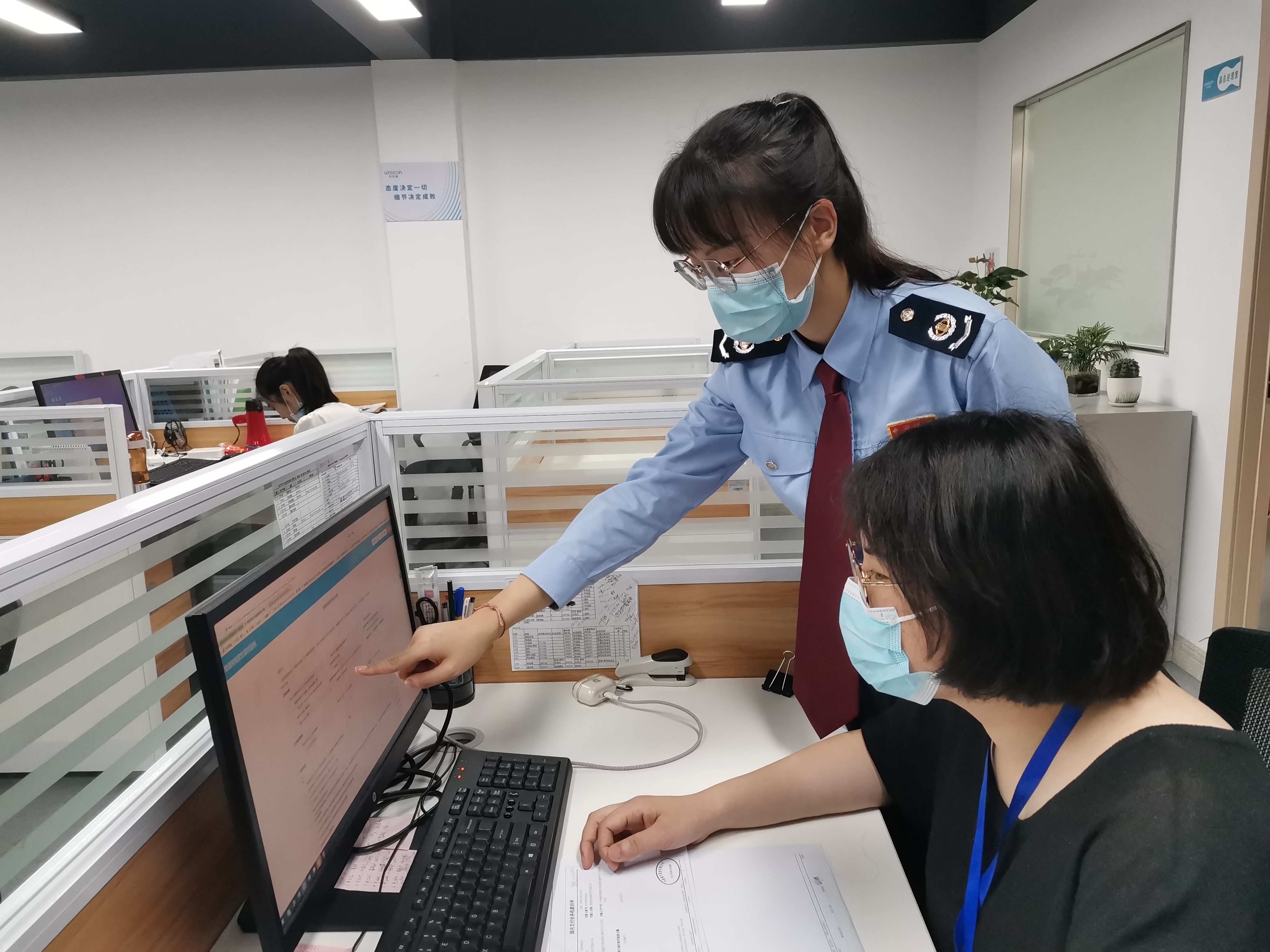 退税“及时雨”为企业发展添“翼”