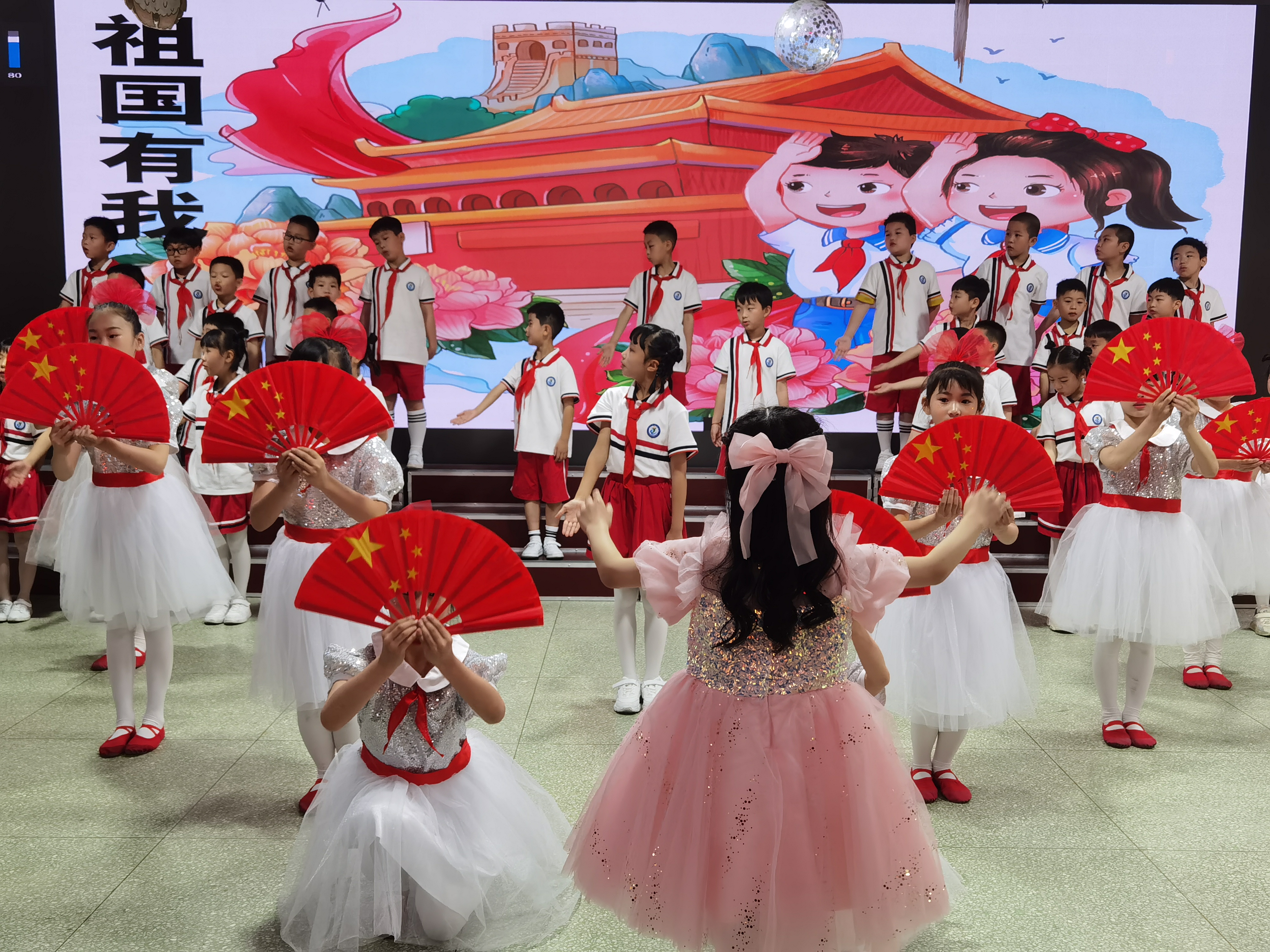 ​儒江小学开展校园文化艺术节班班有歌声比赛