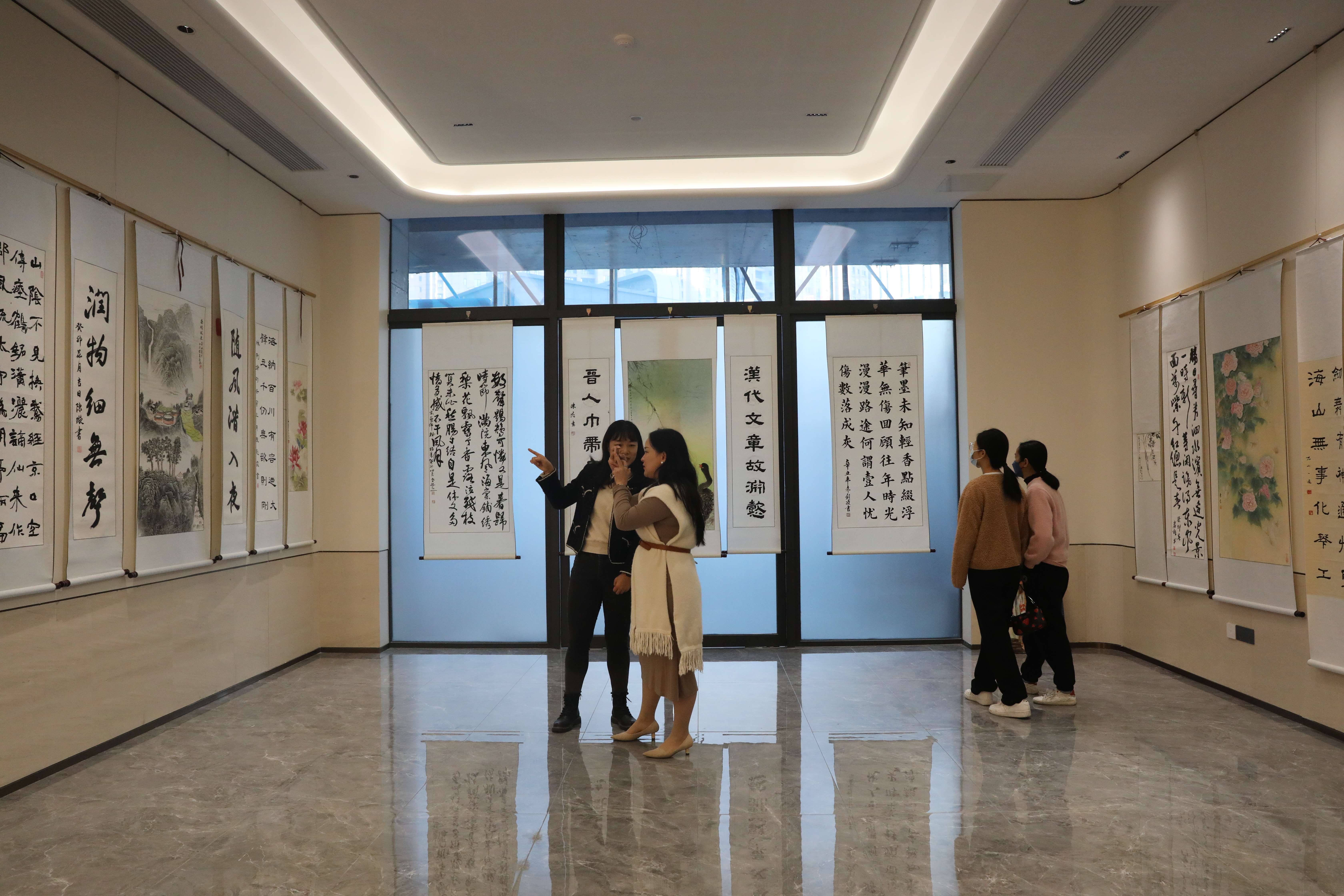 “中国梦 劳动美”职工书画摄影巡回展走进中建海峡