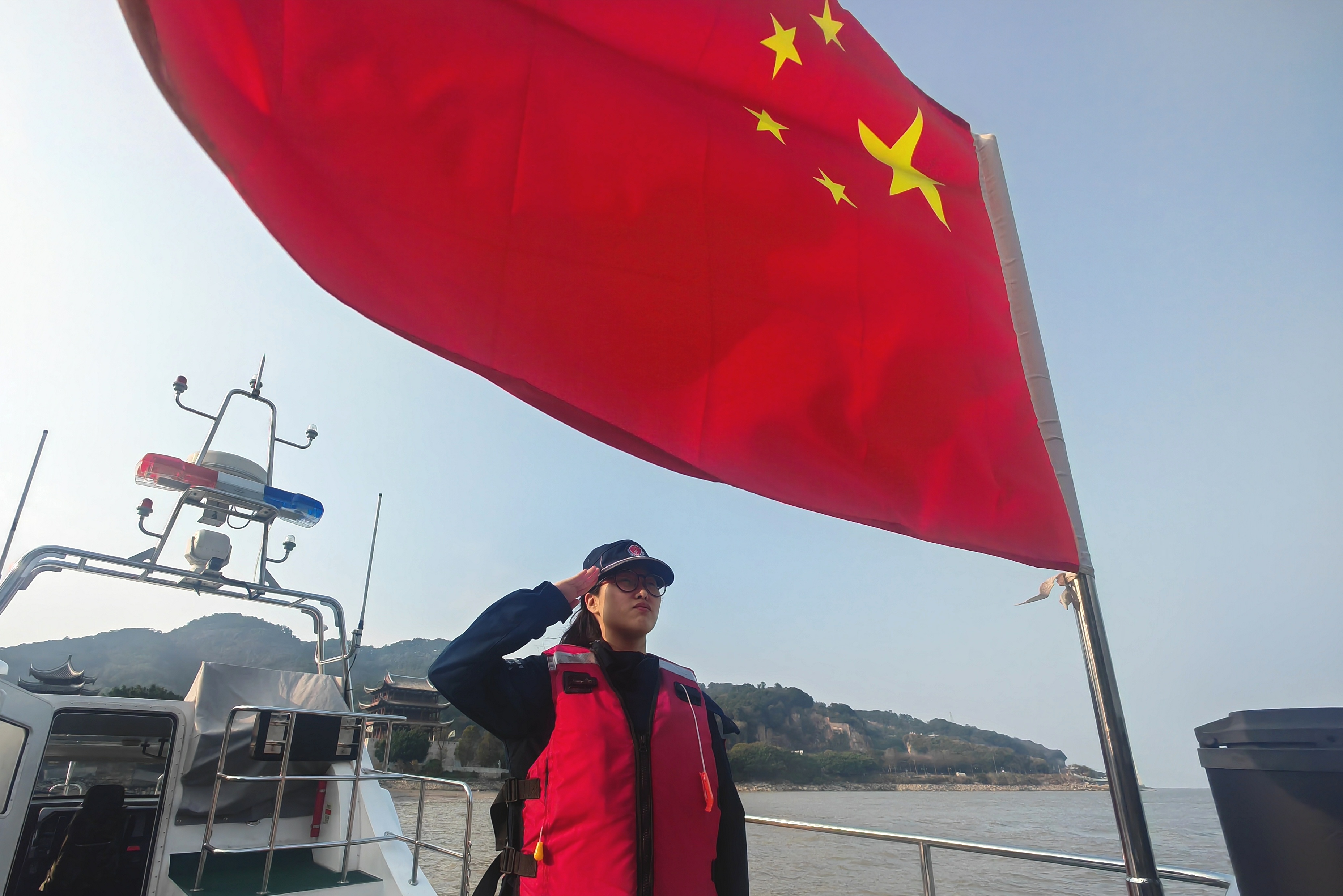 燕晶晶：绽放在浪尖上的铿锵玫瑰