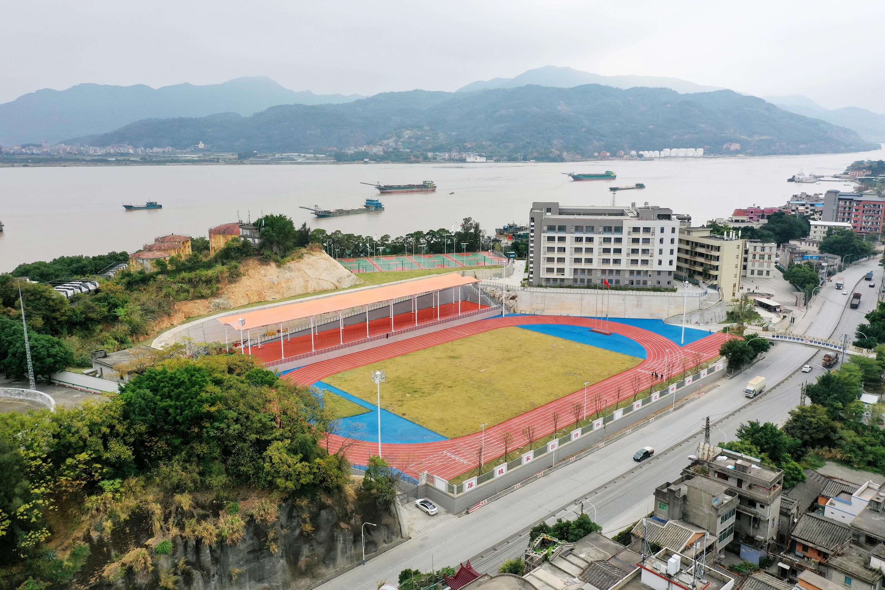 亭江中学二期项目建设已完工