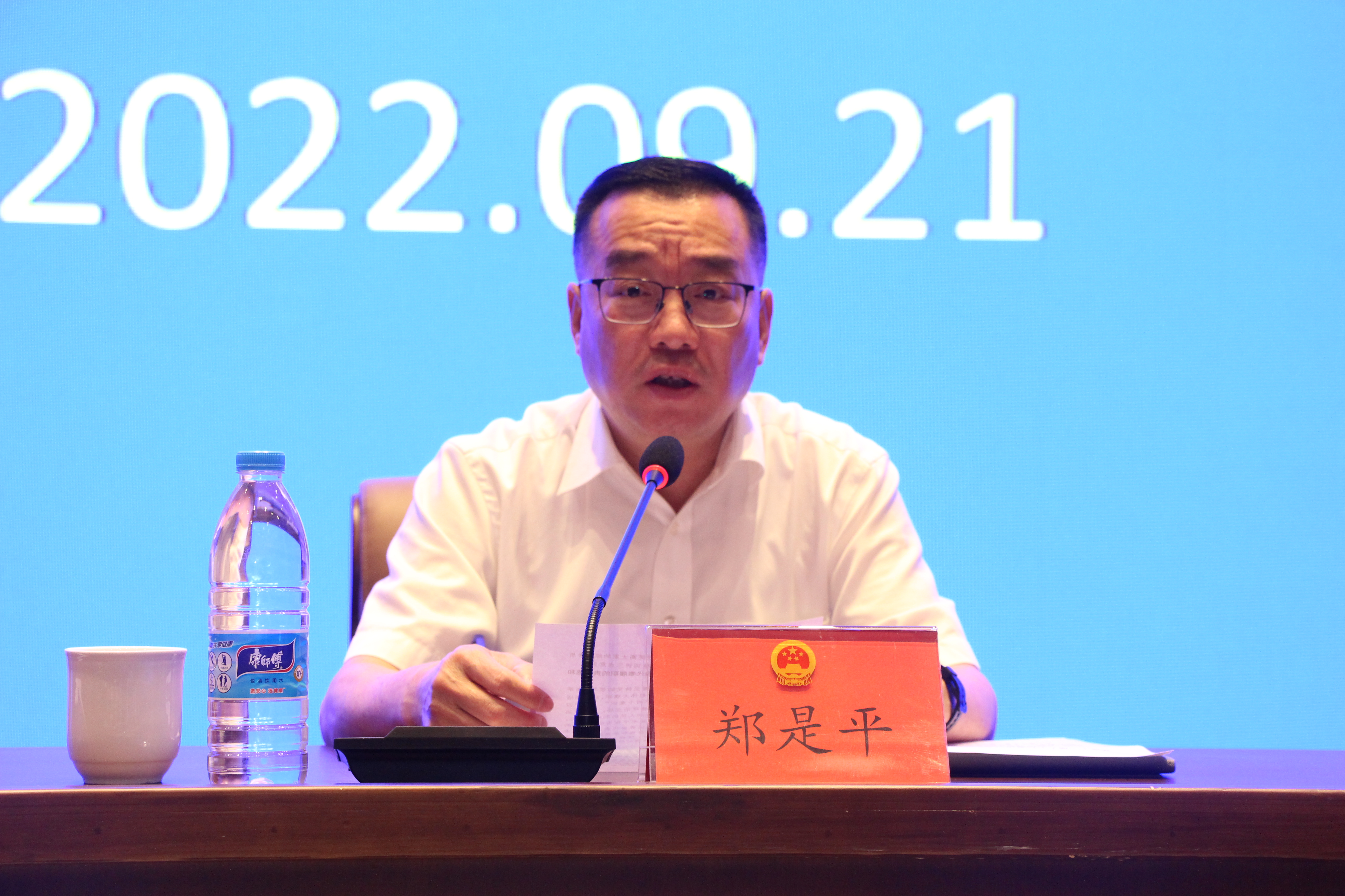 2022年区十一届人大代表培训暨“一府两院”政情通报会召开