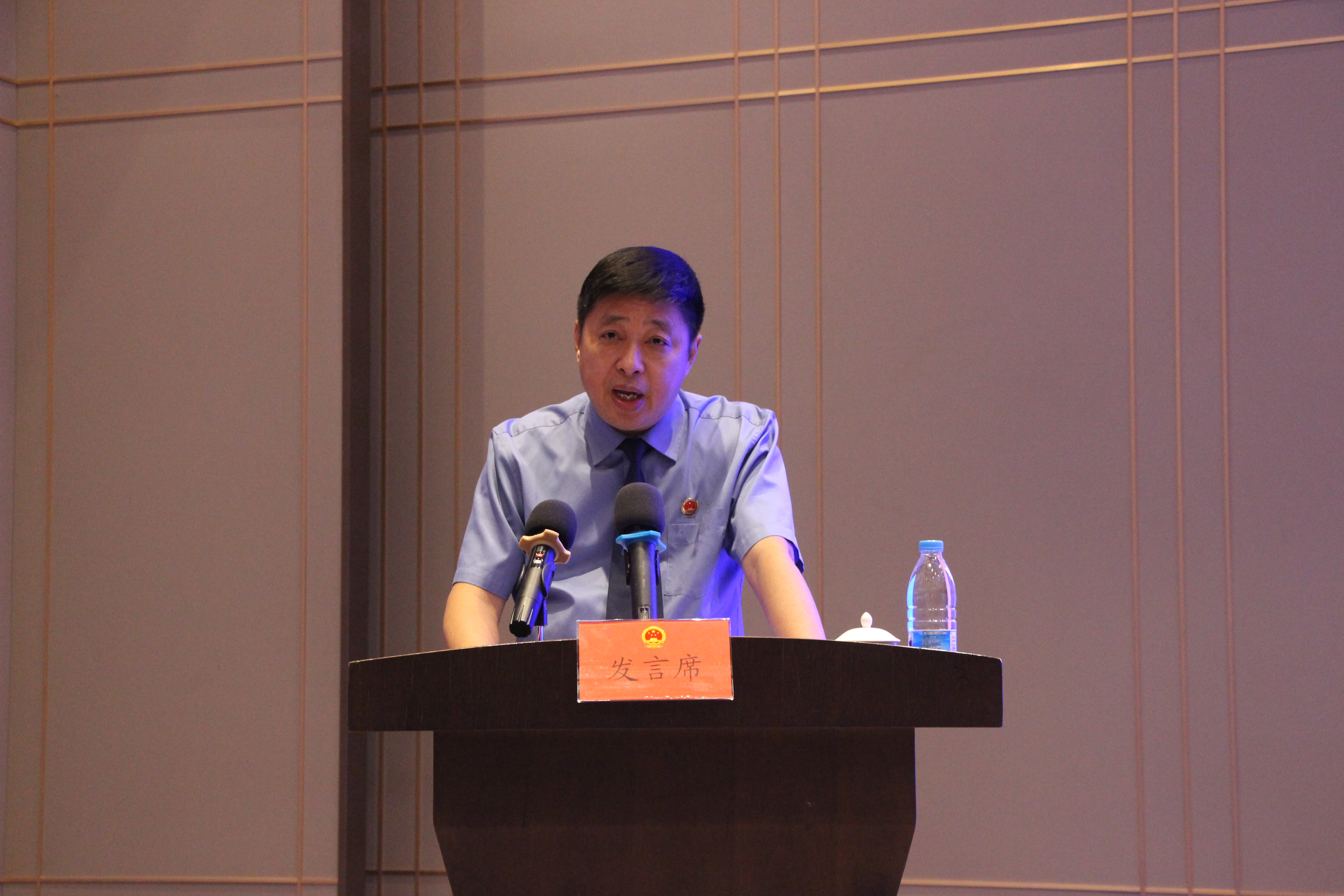 2022年区十一届人大代表培训暨“一府两院”政情通报会召开