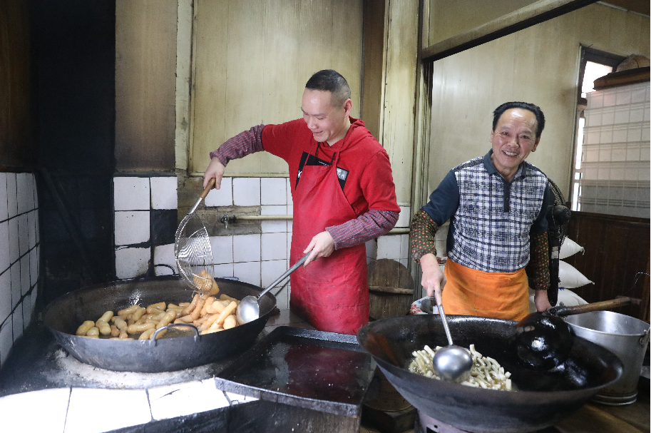 老街小店里的非遗味道 